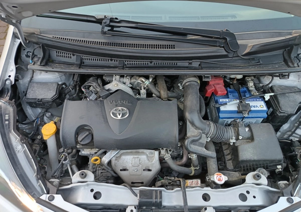 Toyota Yaris cena 46900 przebieg: 60000, rok produkcji 2018 z Gliwice małe 667